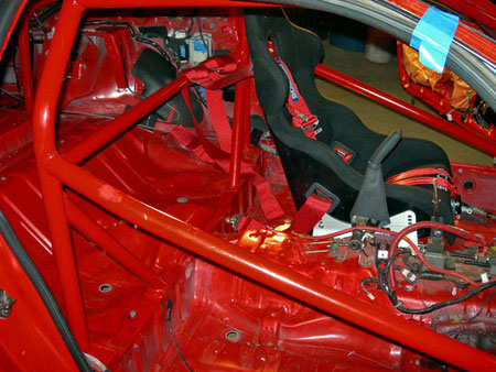 Passenger side view of roll cage in 3000GT