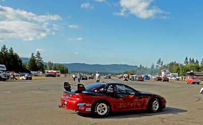 A very sunny 80+ degree day at the races!